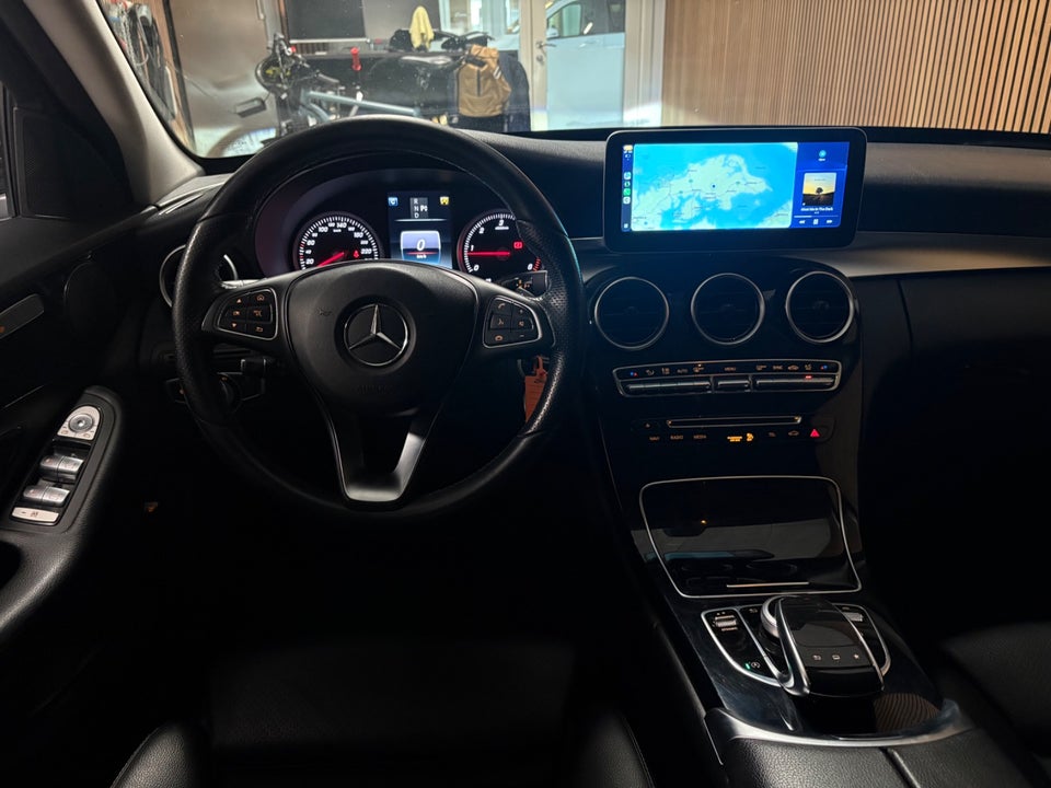 Mercedes C220 d 2,2 AMG Line stc. aut. 5d