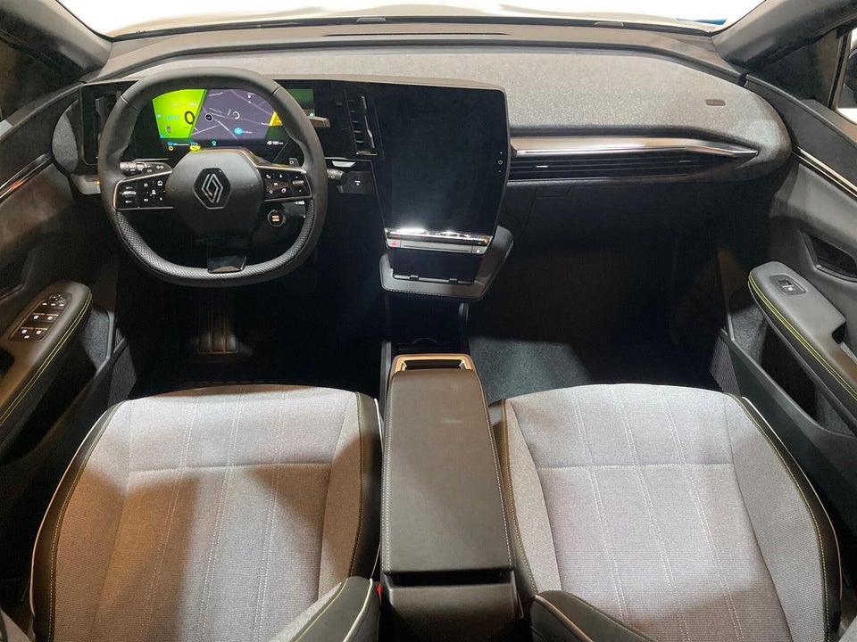 Renault Megane E-Tech 60 Techno+ 5d