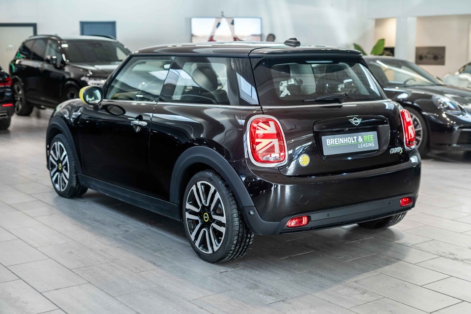 MINI Cooper SE Camden 3d