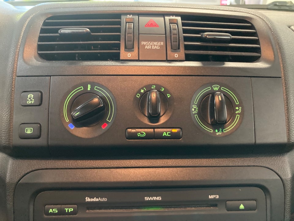 Skoda Fabia 1,4 16V Ambiente Combi 5d