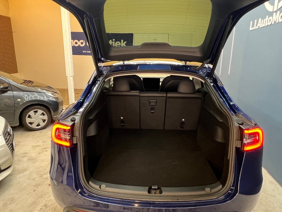 Tesla Model Y Long Range AWD 5d