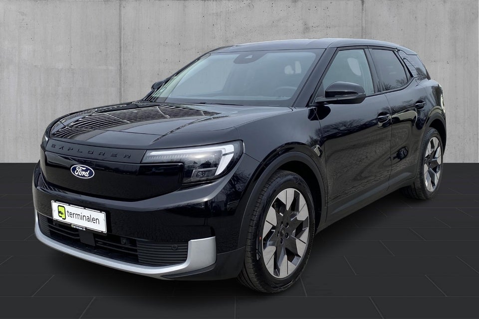 Ford Explorer 77 Premium Extended Range 5d