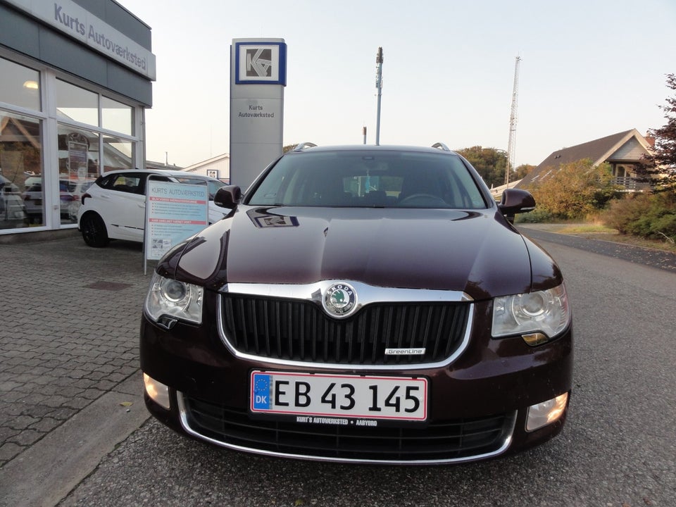 Skoda Superb 1,6 TDi 105 Comfort Combi GreenLine 5d