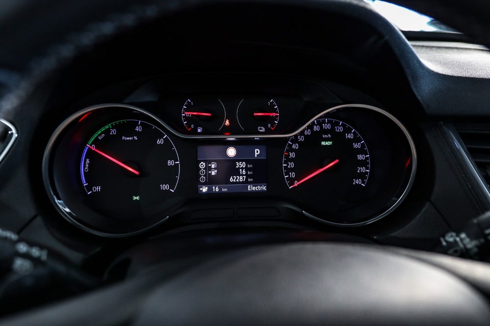 Opel Grandland X 1,6 Hybrid4 Impress aut. 5d