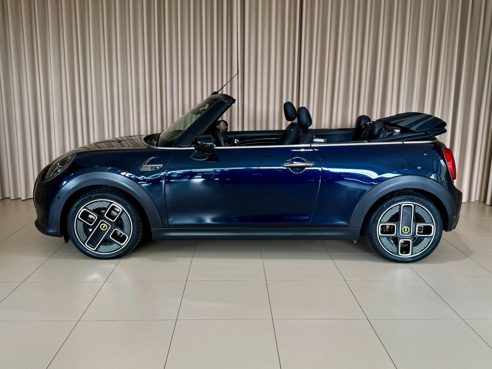 MINI Cooper SE Cabriolet 2d