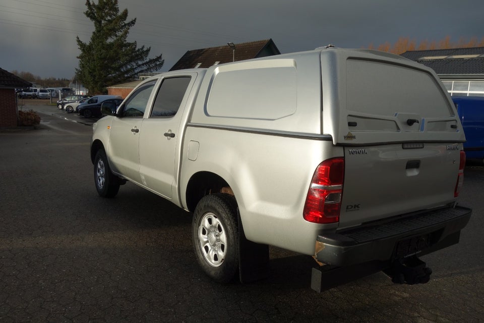 Toyota HiLux 2,5 D-4D 144 Db.Kab 4x4 T2 4d