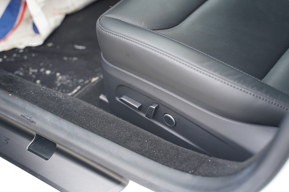 Tesla Model 3 RWD 4d