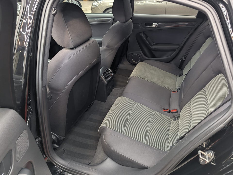 Audi A4 3,2 FSi quattro 4d