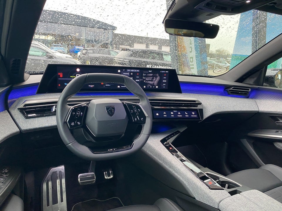 Peugeot e-5008 77 GT Pack 7prs 5d
