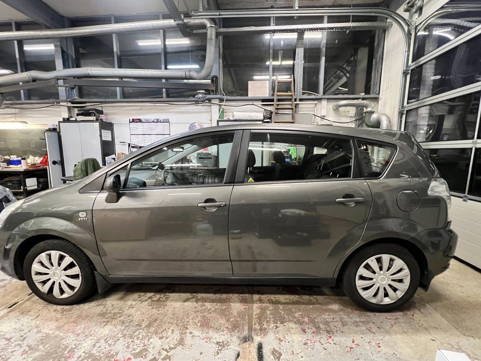 Toyota Corolla Verso 1,8 Terra 7prs 5d