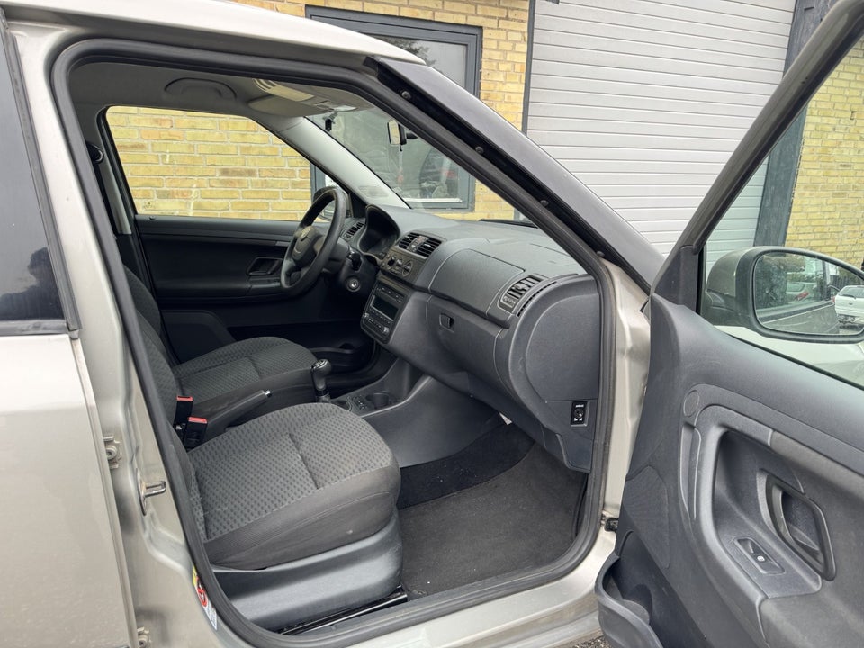 Skoda Fabia 1,2 12V Ambiente Combi 5d