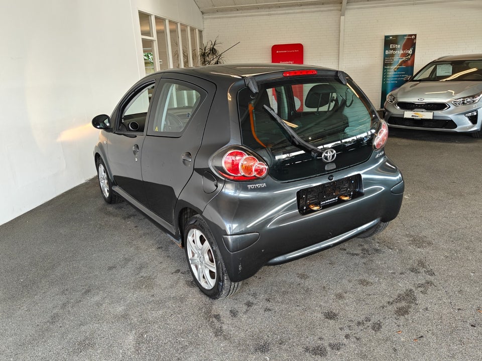 Toyota Aygo 1,0 Plus 5d