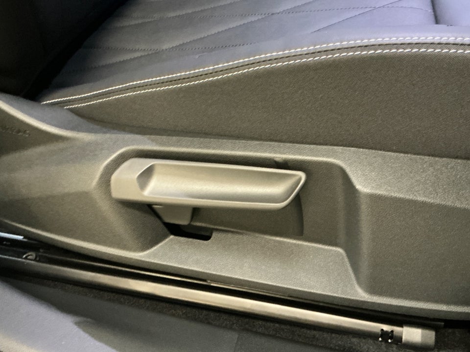 Ford Explorer 77 Premium Extended Range 5d