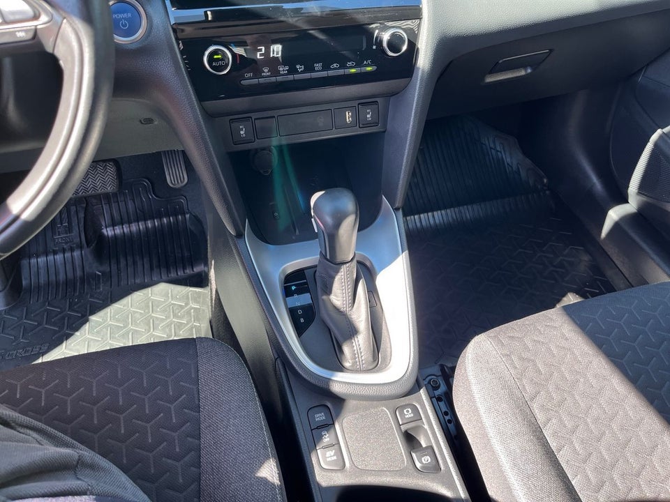 Toyota Yaris Cross 1,5 Hybrid Active Tech e-CVT 5d