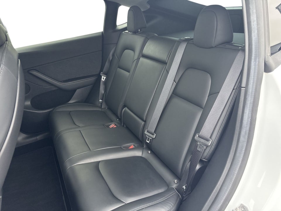 Tesla Model Y RWD 5d