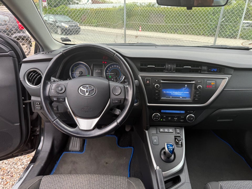 Toyota Auris 1,8 Hybrid H2 Premium Touring Sports CVT 5d