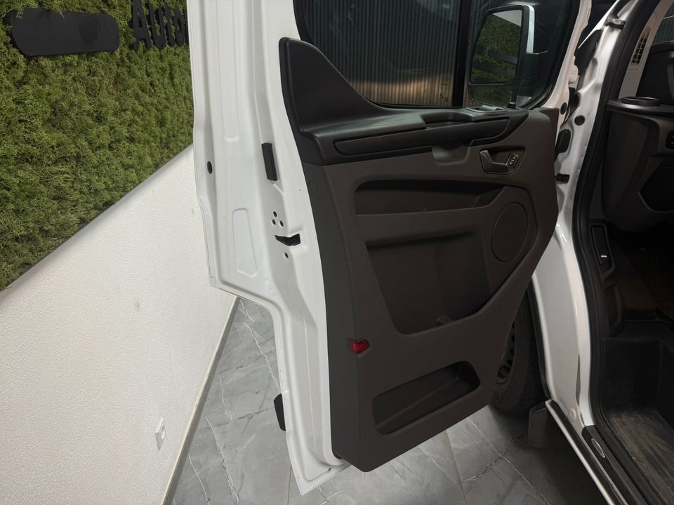 Ford Transit Custom 320L 2,0 TDCi 130 Trend aut.