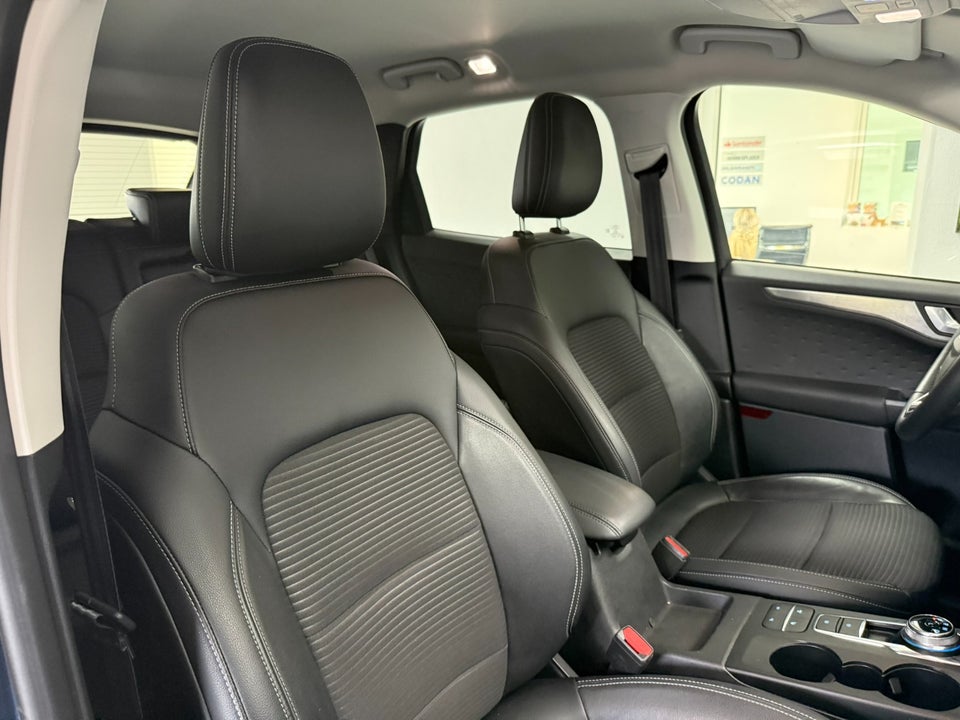 Ford Kuga 2,5 PHEV Titanium X CVT 5d