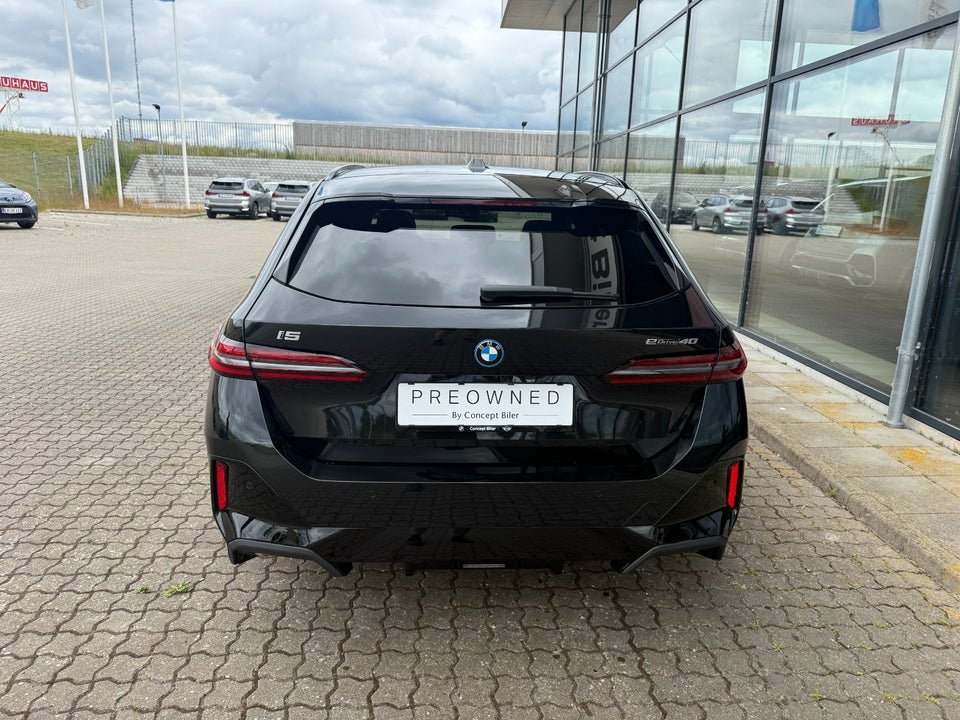 BMW i5 eDrive40 Touring Supercharged 5d