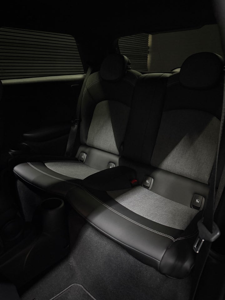 MINI Cooper SE Classic Trim 3d