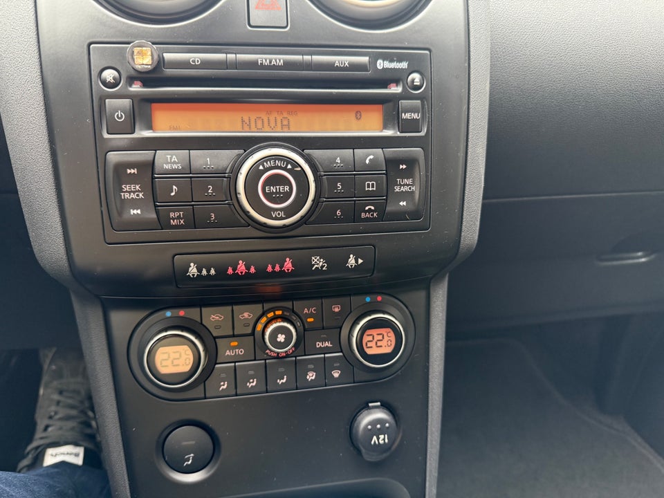 Nissan Qashqai 1,6 Tekna 5d