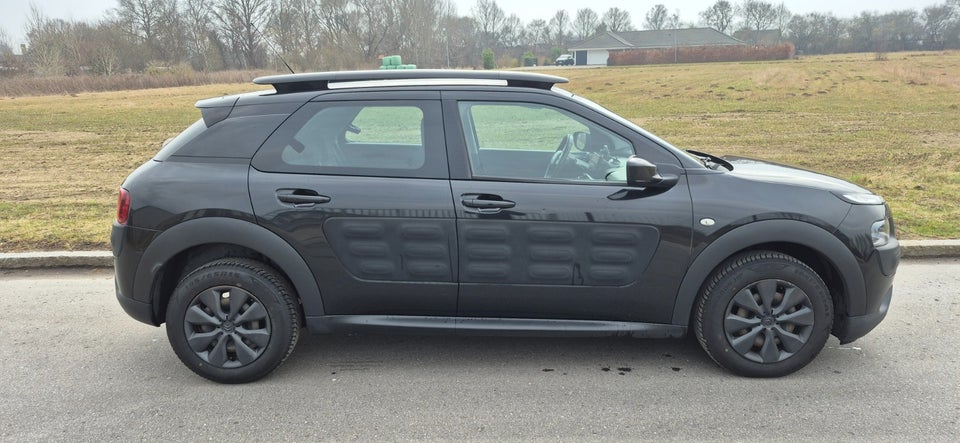 Citroën C4 Cactus 1,6 BlueHDi 100 Feel Complet 5d