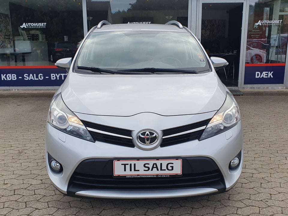 Toyota Verso 1,6 VVT-i T1 5d