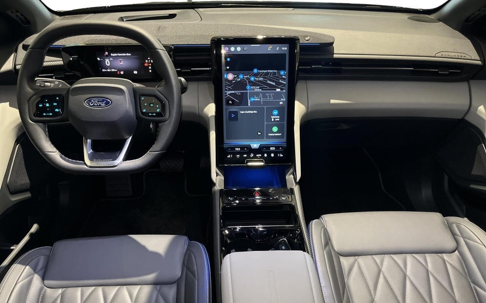 Ford Explorer 82 Premium Extended Range 5d