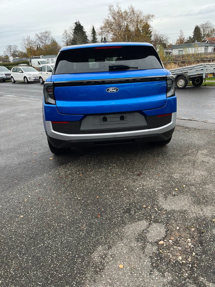 Ford Explorer 84 Select Extended Range AWD 5d