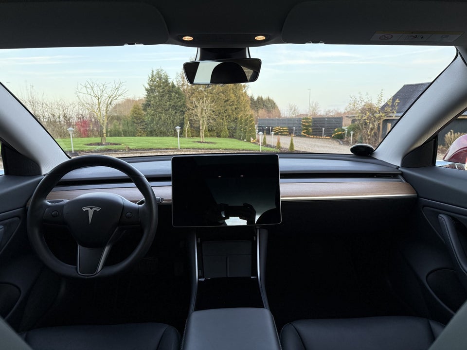 Tesla Model 3 Long Range AWD 4d