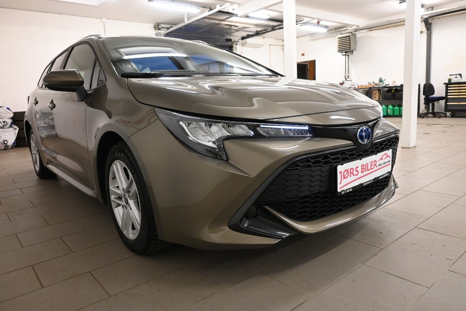 Toyota Corolla 1,8 Hybrid Active Smart Touring Sports MDS 5d