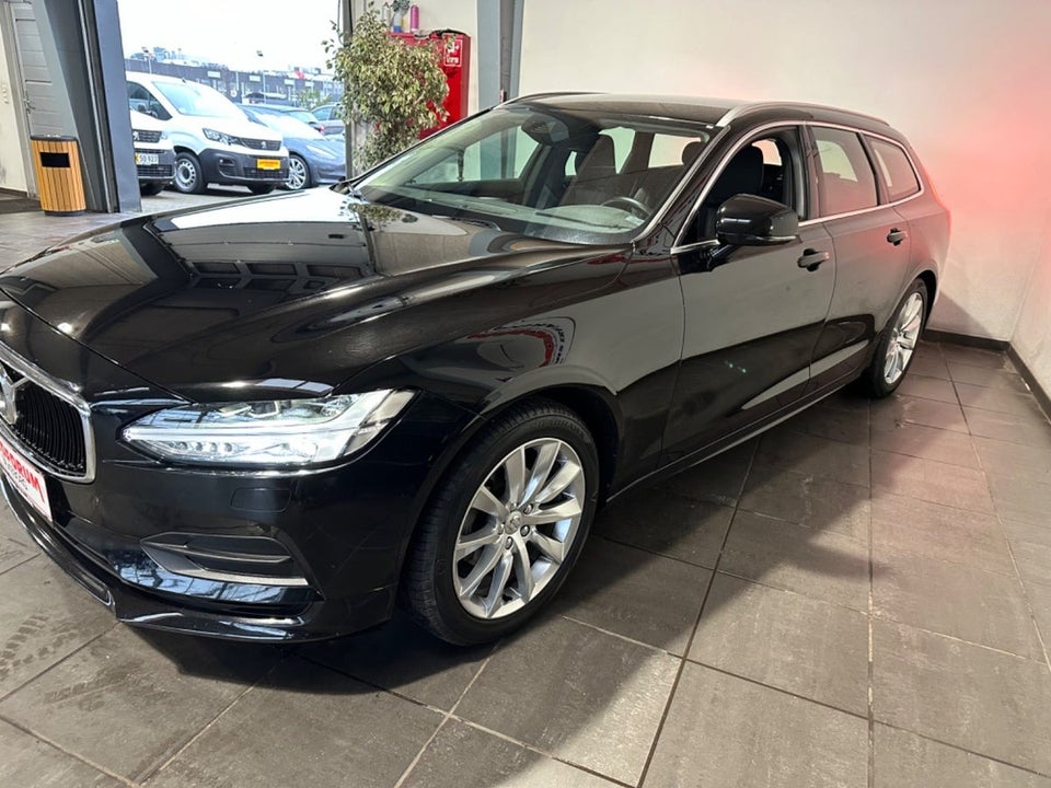 Volvo V90 2,0 D4 190 Momentum aut. 5d