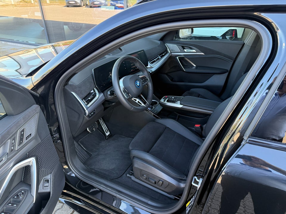 BMW iX2 eDrive20 Fully Charged 5d