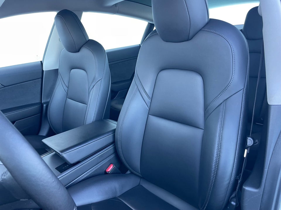 Tesla Model 3 Standard Range+ RWD 4d