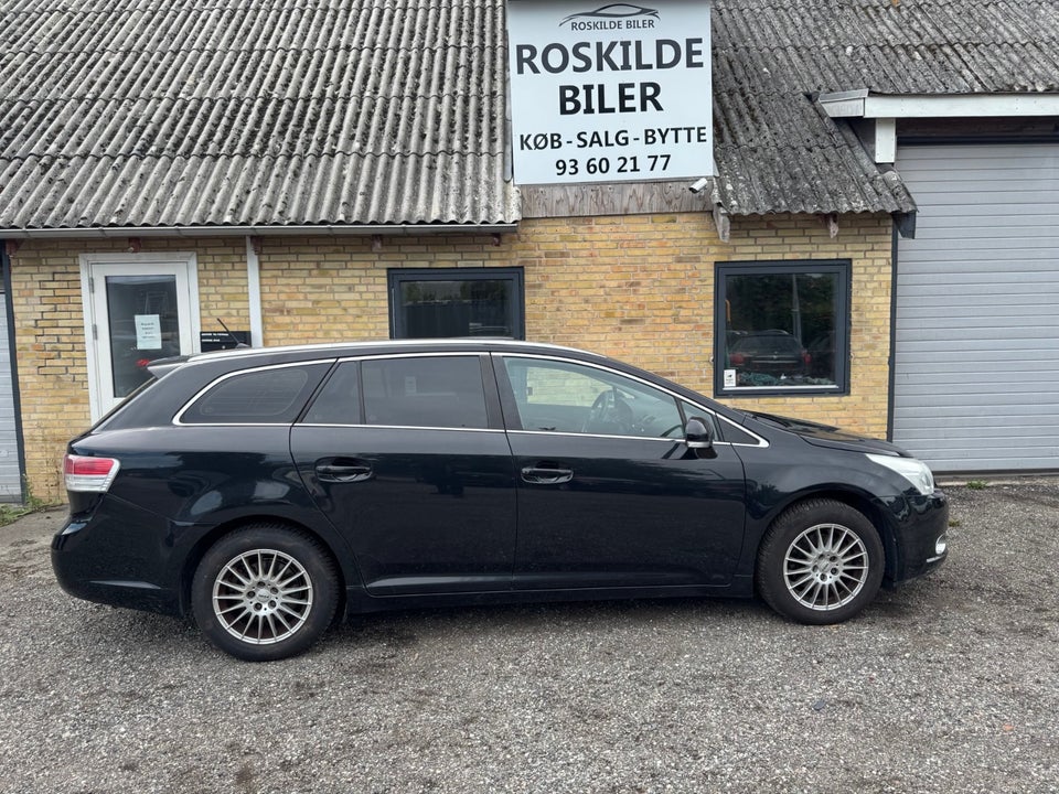 Toyota Avensis 1,8 VVT-i T2 stc. 5d