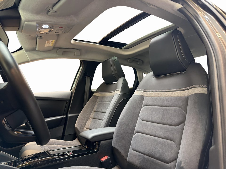Citroën ë-C4 X 50 Palais Sky 4d