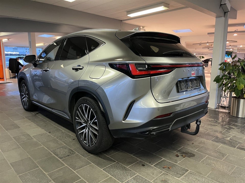Lexus NX450h+ 2,5 Luxury aut. AWD 5d