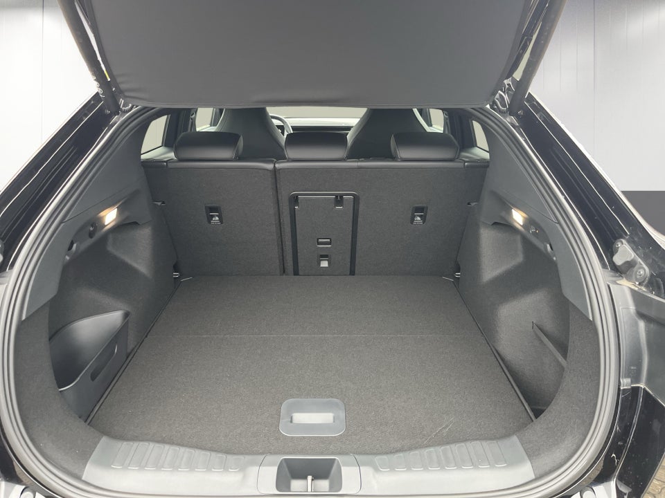 Ford Capri 82 Select Extended Range 5d