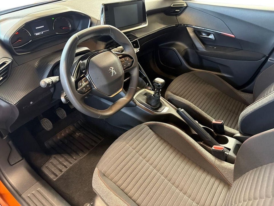 Peugeot 2008 1,2 PureTech 100 Active Pack 5d