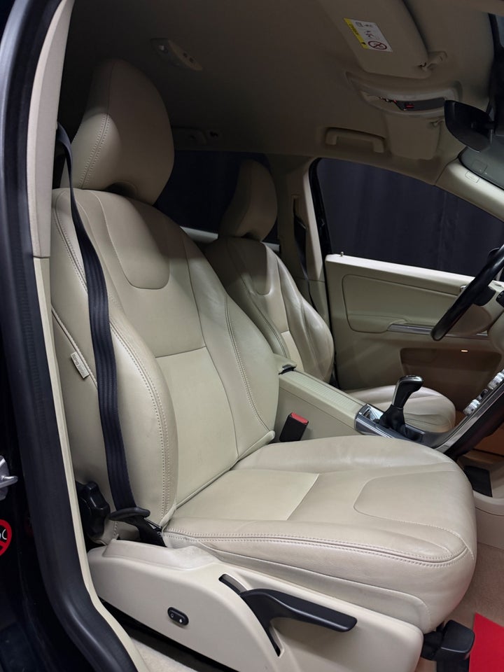 Volvo XC60 2,0 D3 150 Momentum 5d