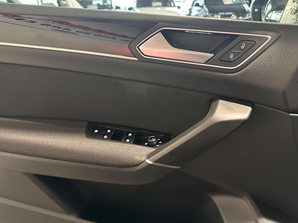 VW Touran 2,0 TDi 150 Highline DSG Van 5d