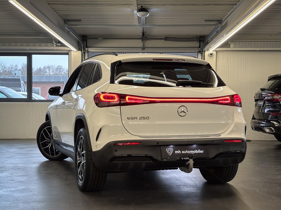 Mercedes EQA250 AMG Line 5d