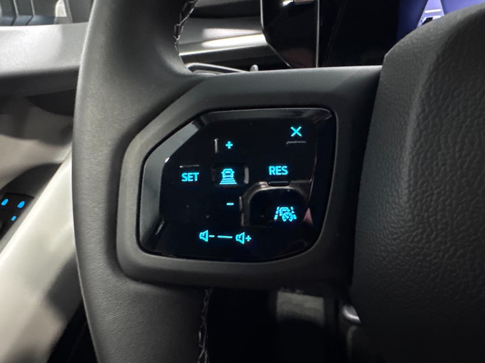 Ford Explorer 77 Select Extended Range 5d