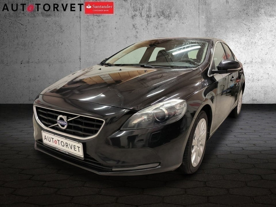 Volvo V40 2,0 D2 120 Momentum aut. 5d