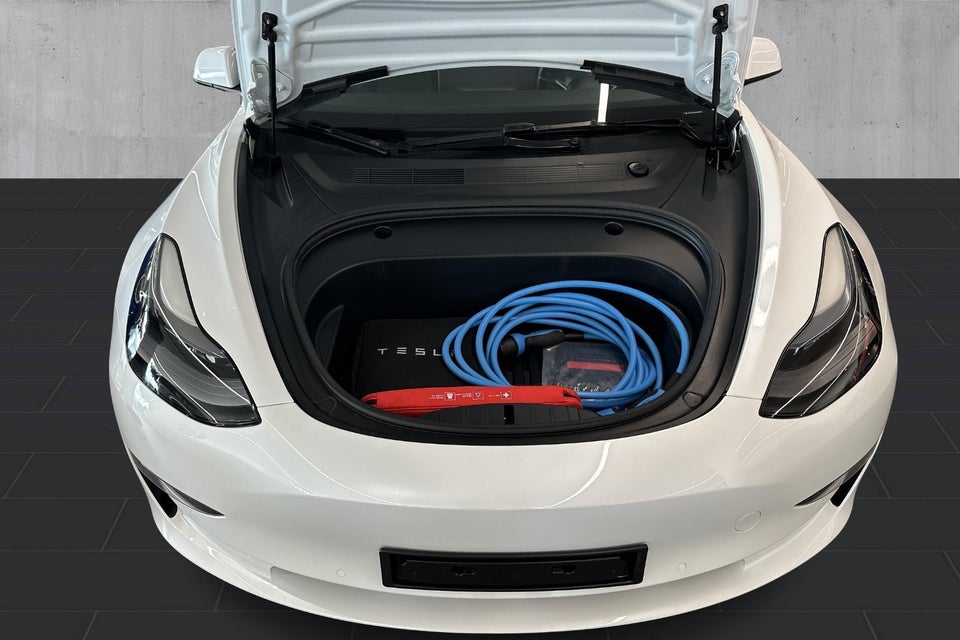 Tesla Model 3 Long Range AWD 4d