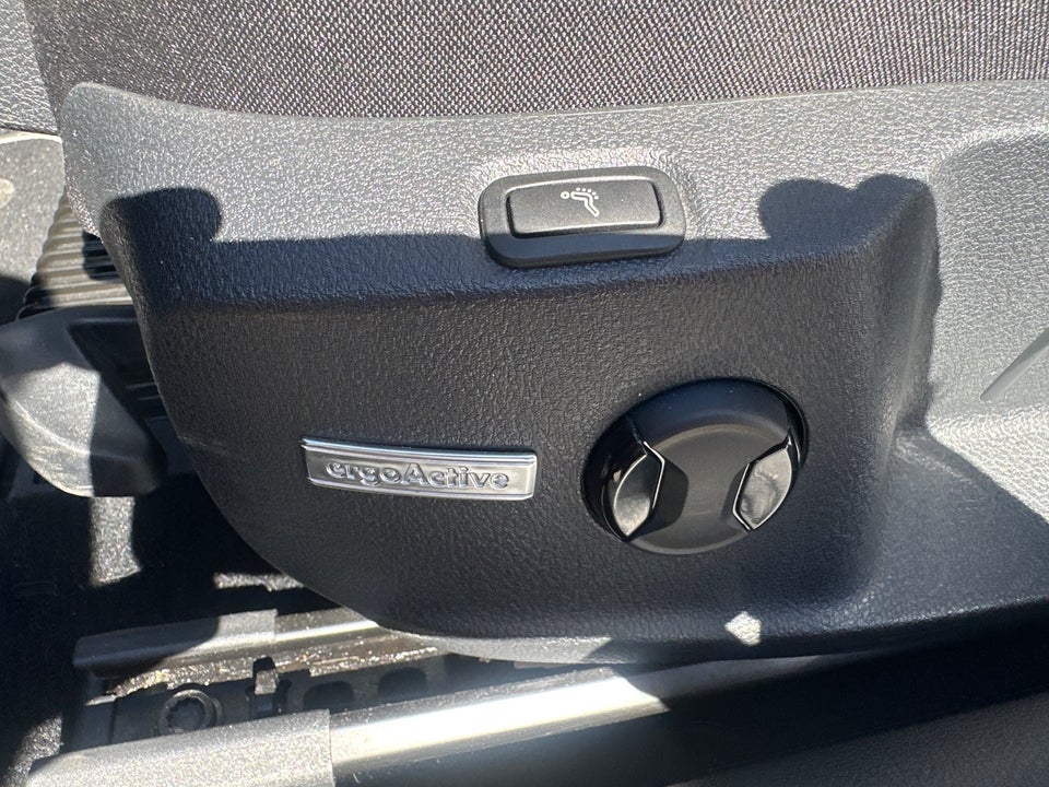 VW Golf VII 1,5 TSi 130 Comfortline Variant DSG 5d