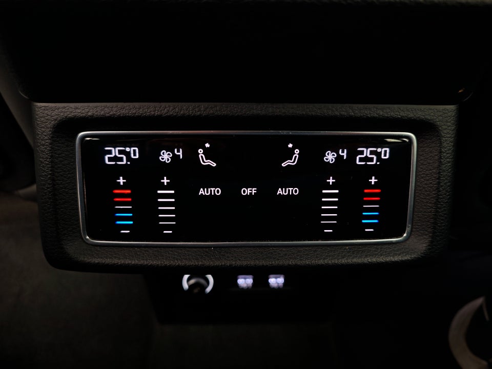 Audi e-tron 55 quattro 5d