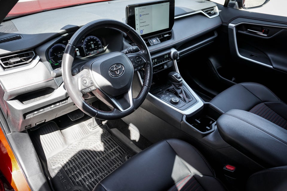Toyota RAV4 2,5 Plug-in Hybrid H3 Comfort AWD-i Van 5d