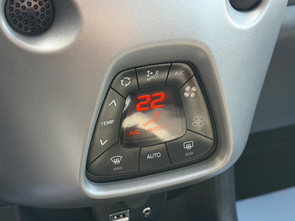 Toyota Aygo 1,0 VVT-i x-pression 5d