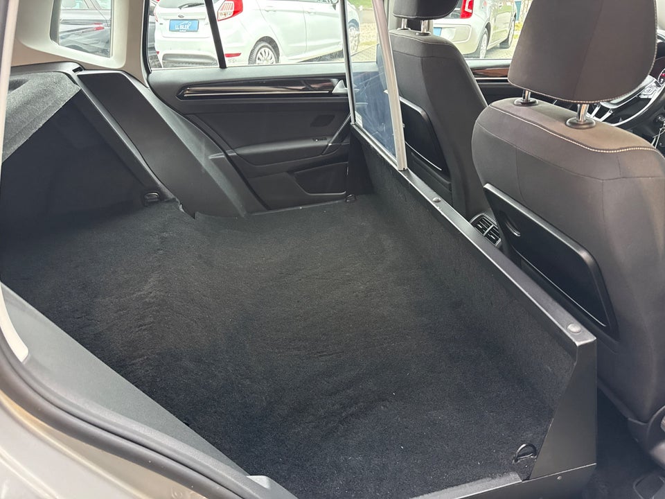 VW Golf Sportsvan 1,6 TDi 110 Highline DSG 5d